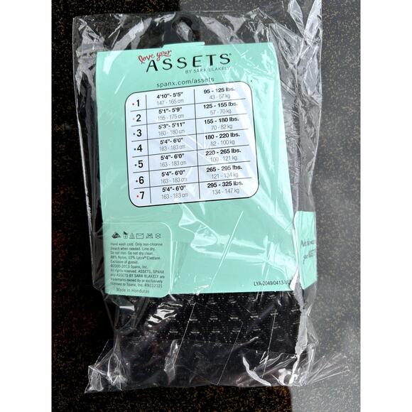 Spanx Love You Assets Shaping Tights, Textured Wish Bone Black, Size 3, NWT - Picture 2 of 2